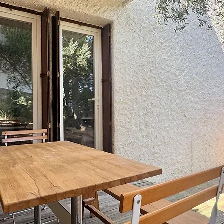4 Pieces 6 Couchages Sur Bn680-001 * Banyuls-sur-Mer